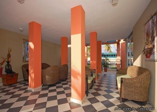 Quality Inn El Tuque ポンセ インテリア 写真